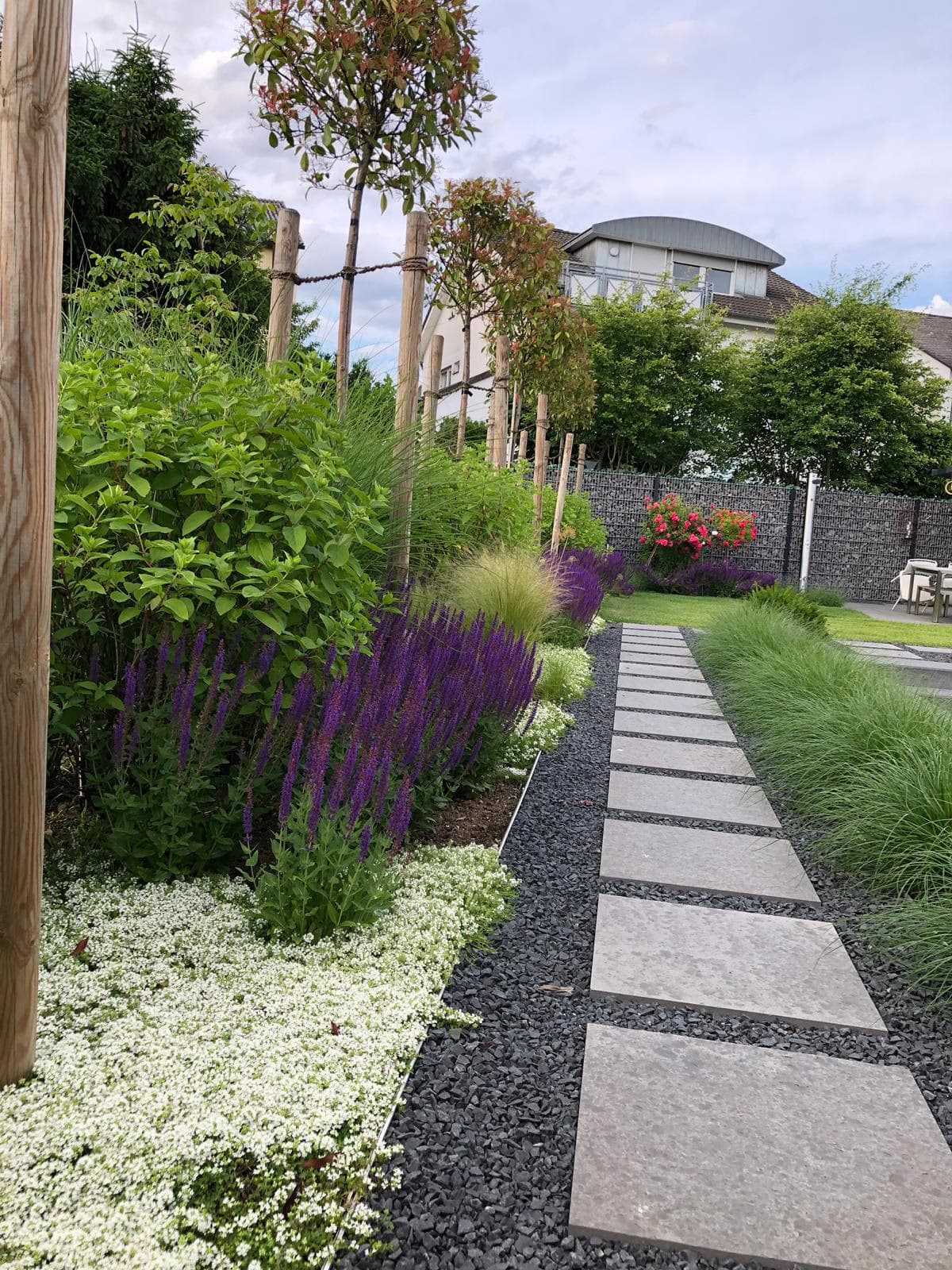 Terrasse aus Basalt in Bad Hönningen – Stefan Keiser Gartengestaltung