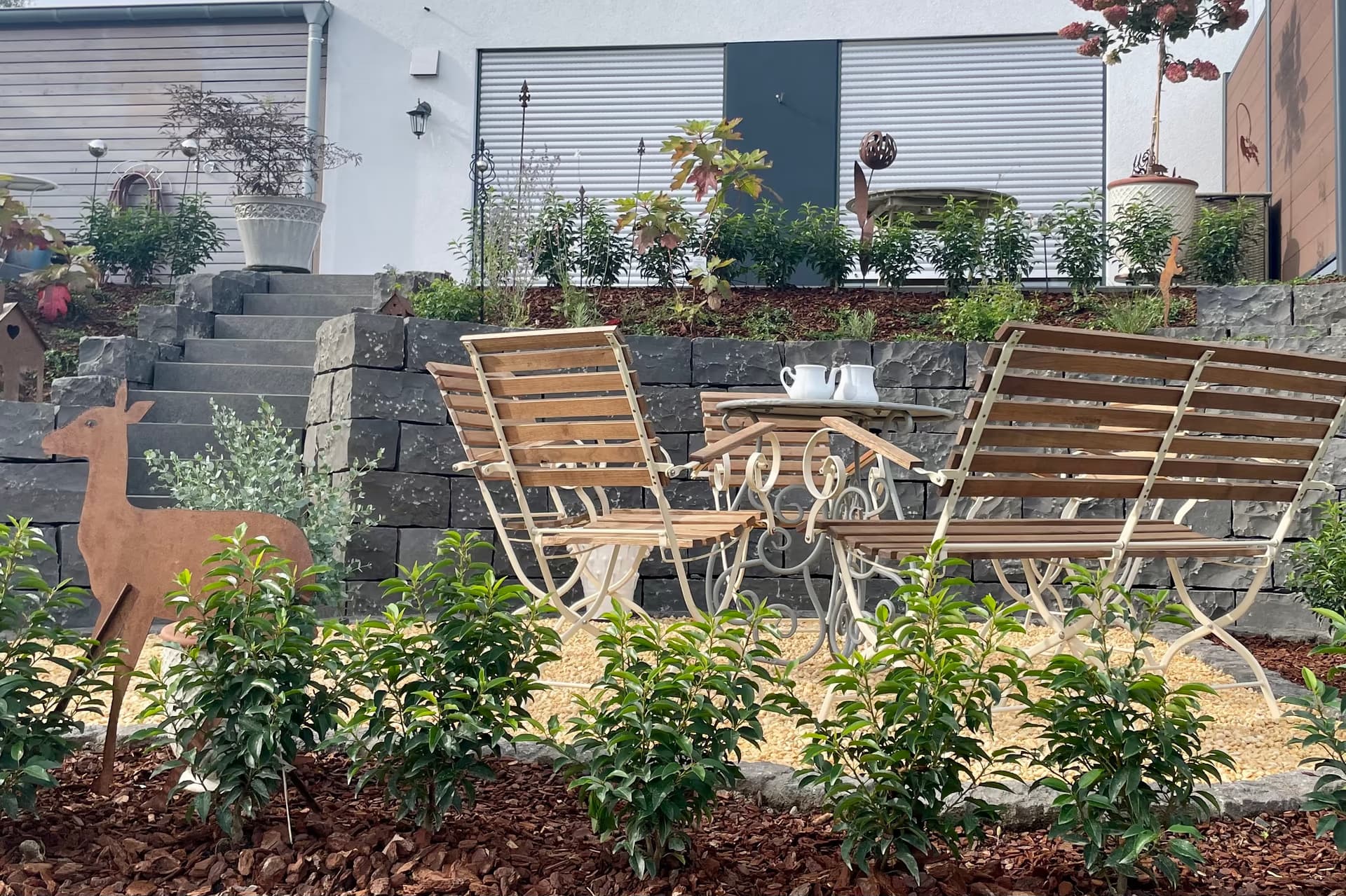 Hangbefestigung aus Basalt in Bad Honnef-Aegidienberg – Stefan Keiser Gartengestaltung